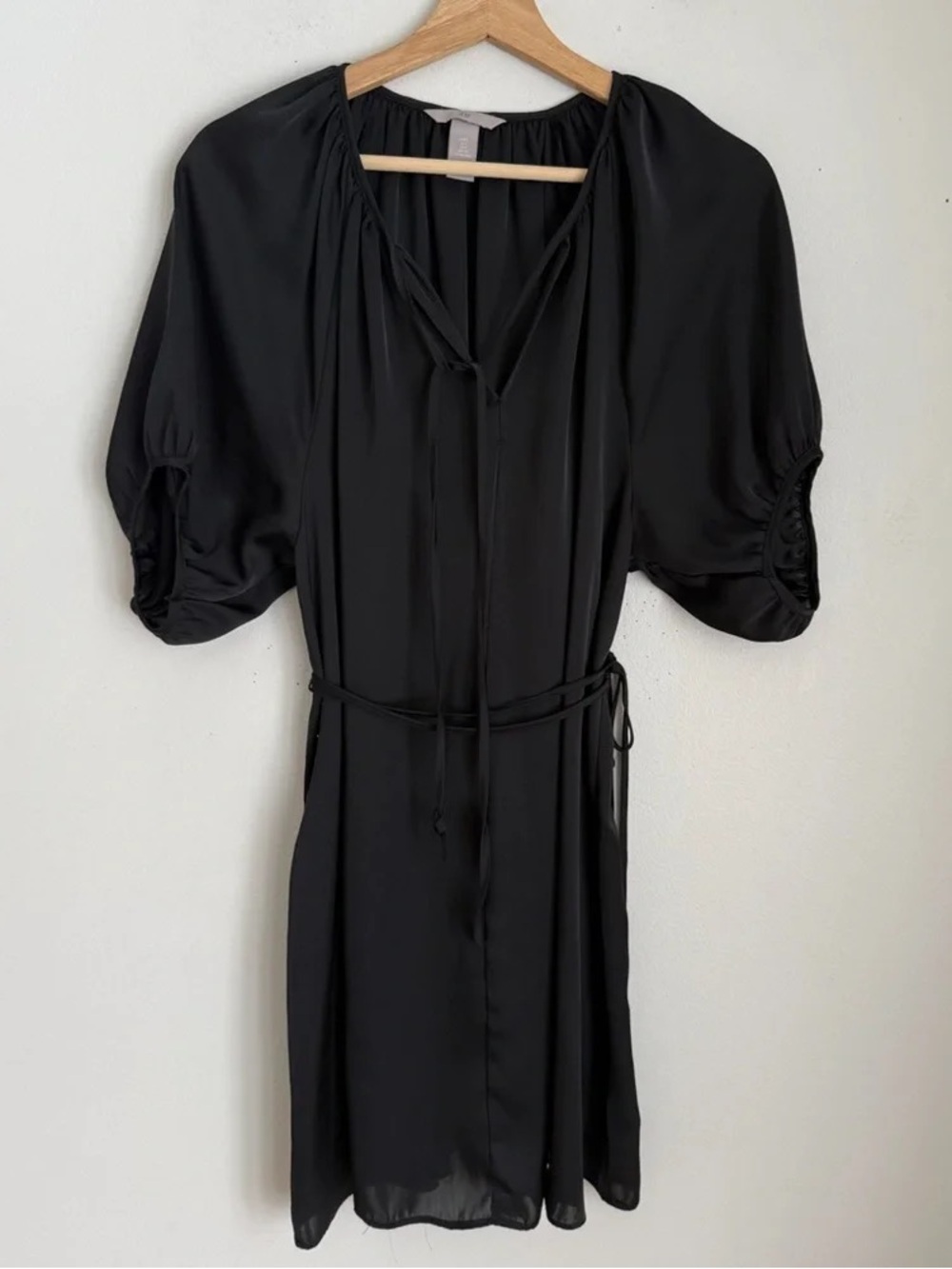 Women's Black Tie-Front Puff Sleeve Dress
